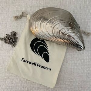 Farewell Frances Clamshell Mussel Purse